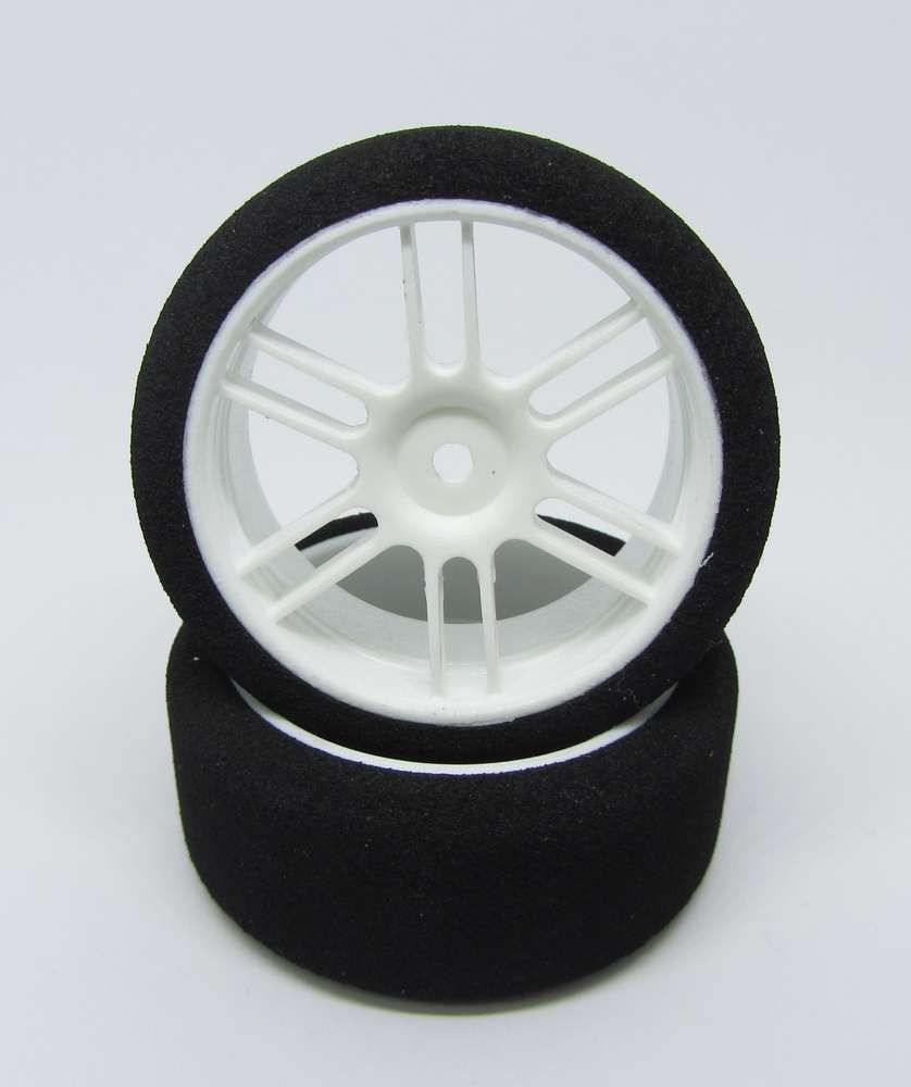 ARCHIV: GP Speed Tires - 1:10 Nitro Scale Moosgummireifen - Front - 32 Shore (2 Stück)